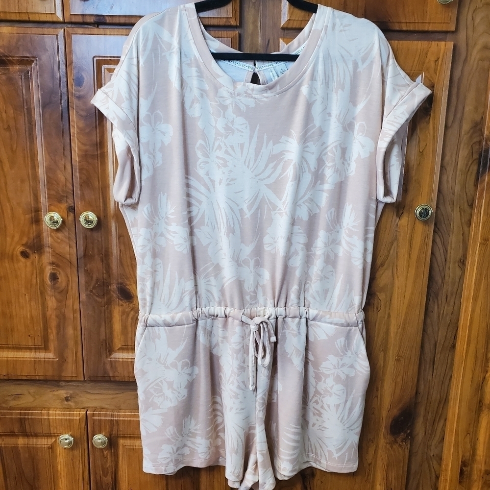 LIVE Well Lounge Size L Tropical Blush Light Pink Romper